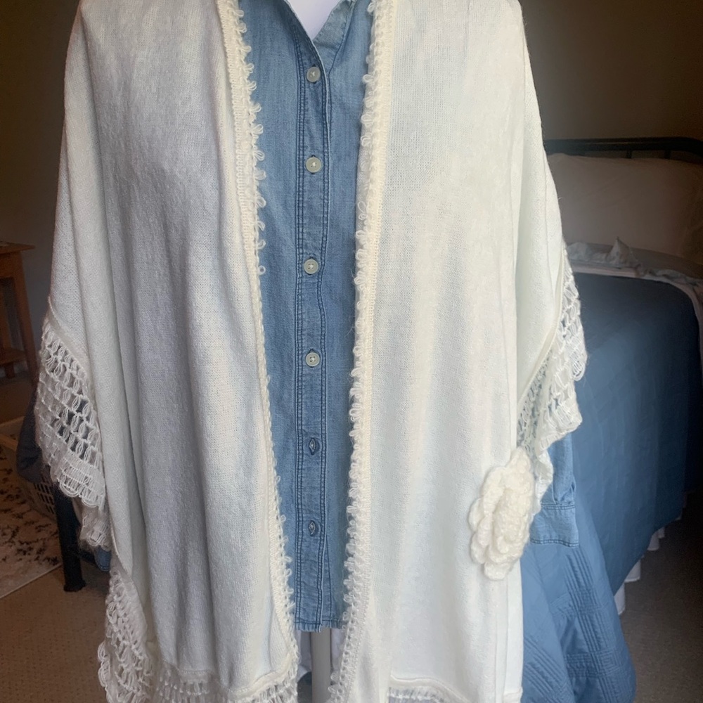 White Crochet Trim Shawl